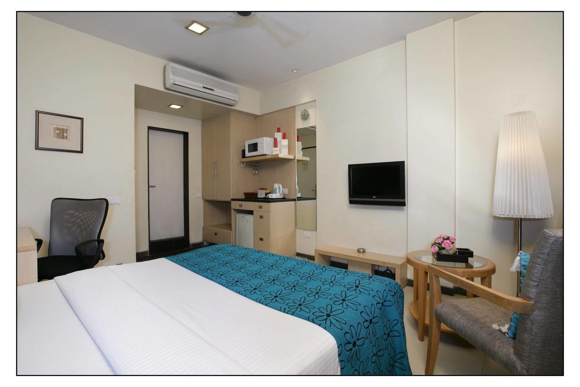 The Sirona Hotel Pune Eksteriør bilde
