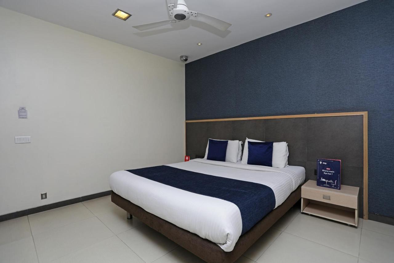 The Sirona Hotel Pune Eksteriør bilde
